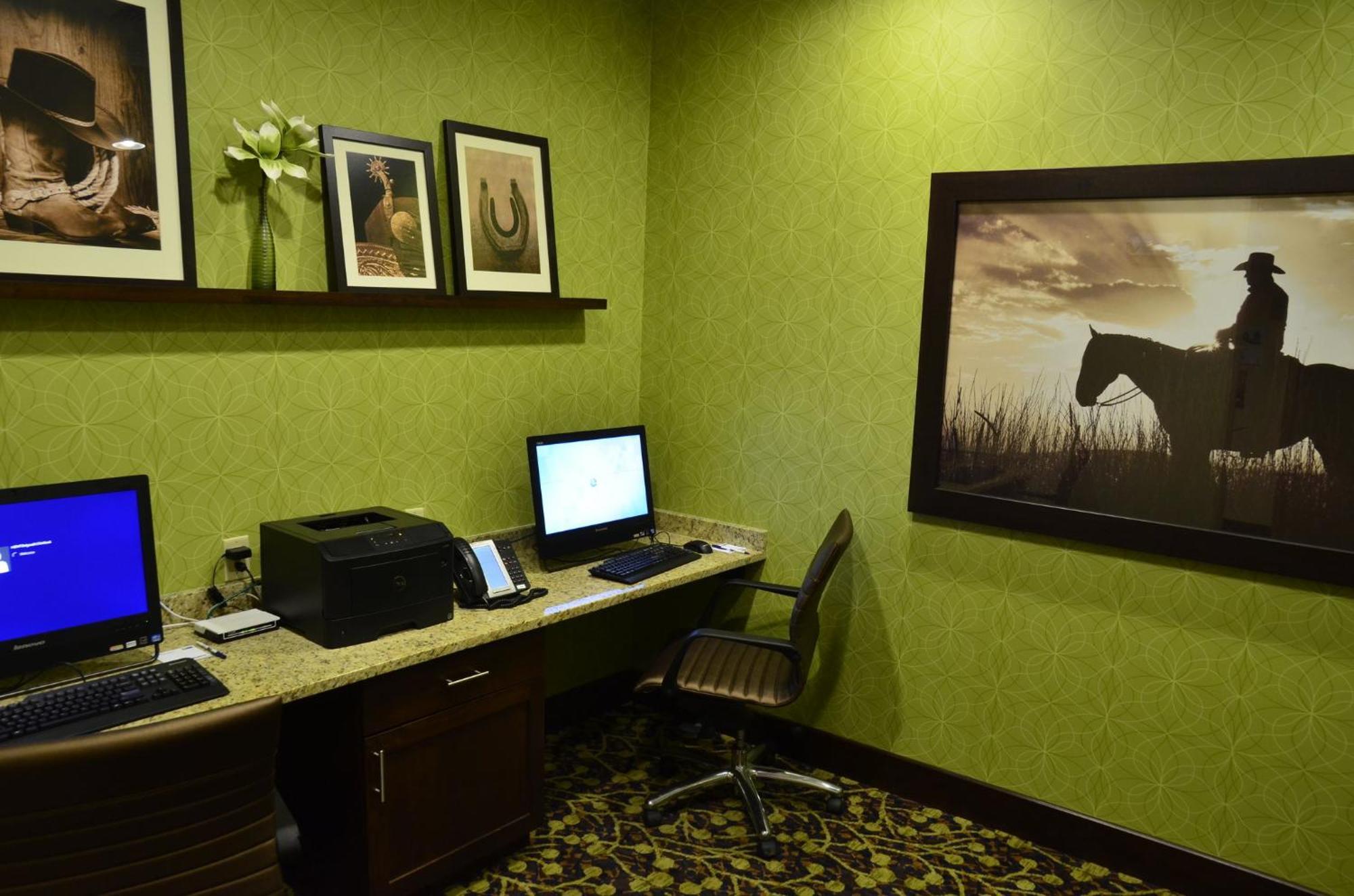 Holiday Inn Express Belgrade-Bozeman Area By Ihg Dış mekan fotoğraf